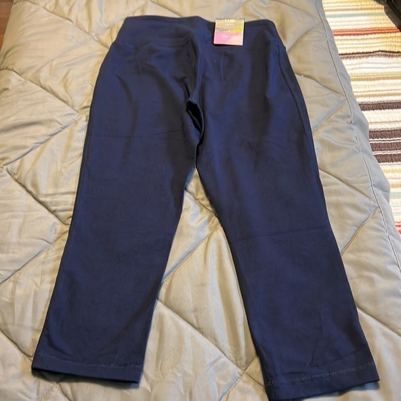 Tek Gear Navy Blue Capri Mid Rise Leggings, Sz. S, 21” inseam, NWT - Picture 1 of 6